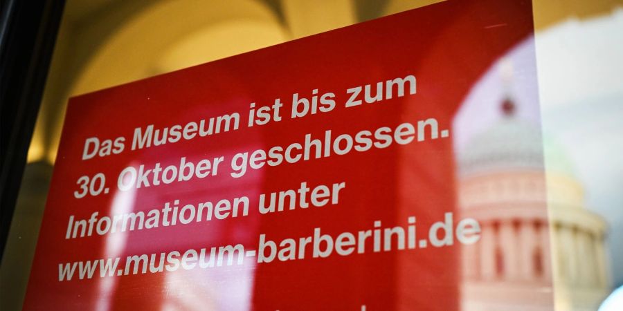 Nach dem Angriff von Klimaaktivisten auf ein Gemälde von Claude Monet bleibt das Potsdamer Museum Barberini für einige Tage geschlossen.