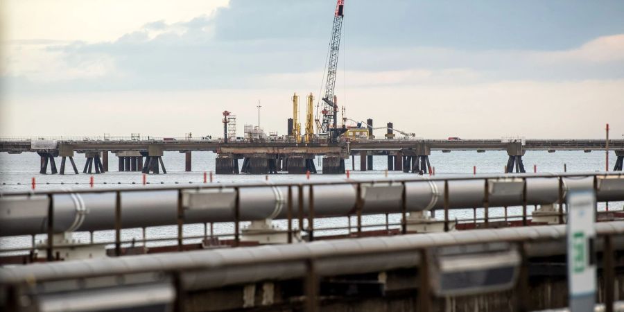 Die ersten deutschen LNG-Terminals in Wilhelmshaven stehen kurz vor dem Betriebsbeginn.