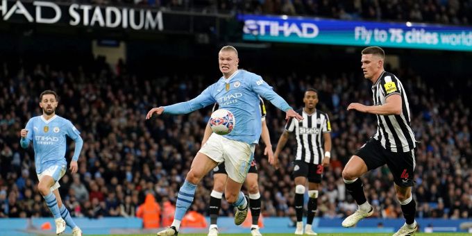 Akanji schlägt Schär - Manchester City souverän im Pokal-Halbfinale