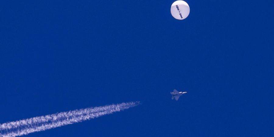 US-Kampfjets hatten den Ballon am Samstag über dem Atlantik abgeschossen.