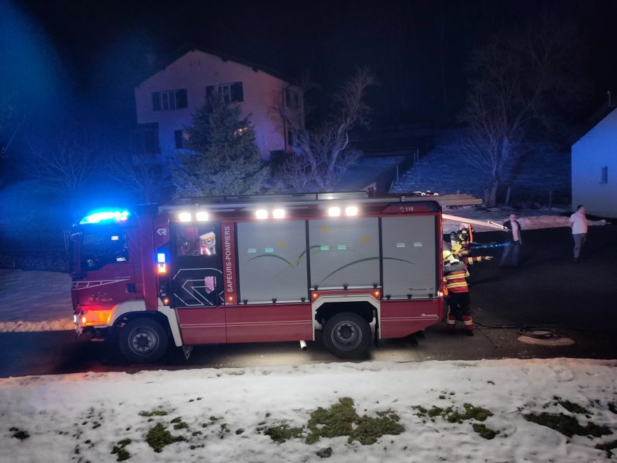 Die Feuerwehr hatte am Samstagmorgen in Bellelay im Berner Jura einen Brand zu löschen.