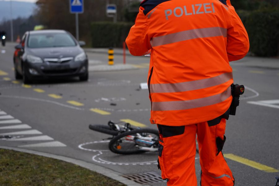 Bei dem Unfall wurde ein Meitli schwer verletzt.