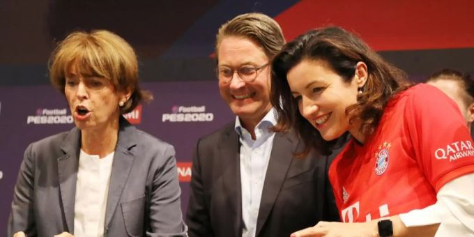 Scheuer und Bär mit Kölns Oberbrügermeisterin Henriette Reker Scheuer und Bär mit Kölns Oberbrügermeisterin Henriette Reker