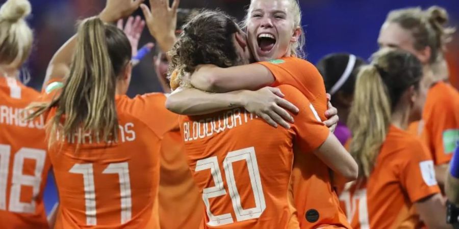 Unbändige Freude bei den Spielerinnen der Niederlande. Foto: Francisco Seco/AP