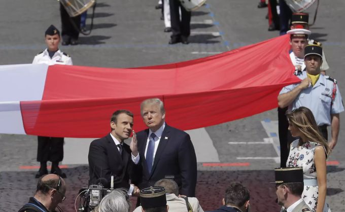 Emmanuel Macron und Donald Trump am französischen Nationalfeiertag 2017. Seither wünscht sich der Präsident eine Militärparade in Washington. Donald Trump