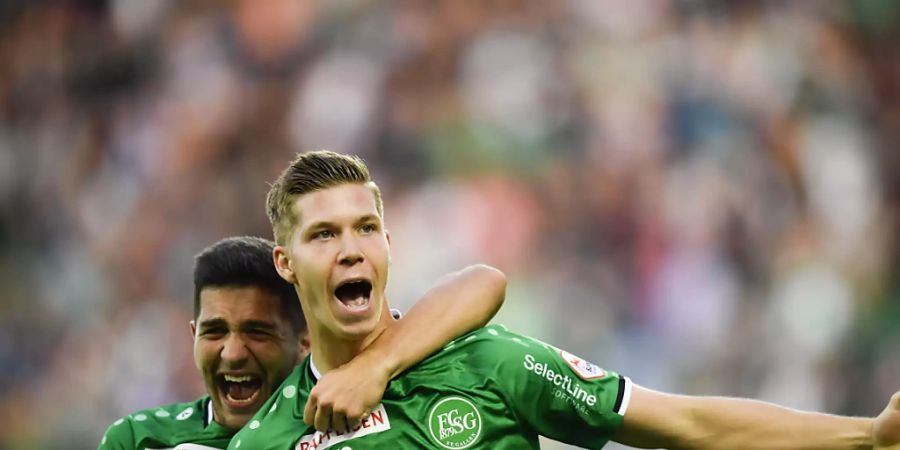 Cedric Itten (rechts) und Boris Babic bejubeln einen St. Galler Treffer
