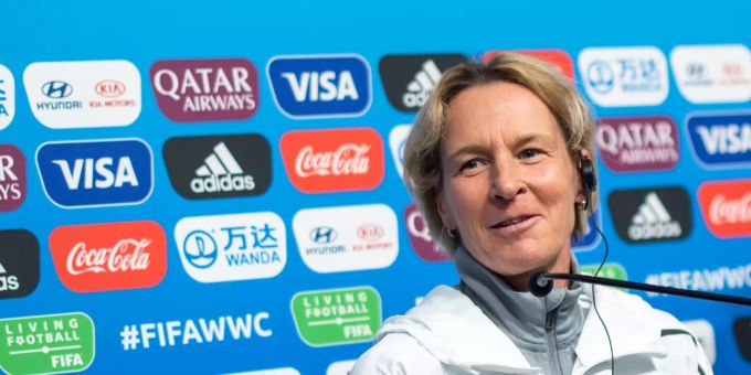 Das deutsche Team der ehemaligen Frauen-Nati-Trainerin Martina Voss-Tecklenburg spielt heute gegen China. Frauen-WM