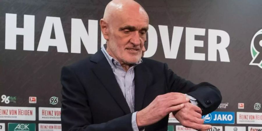 Hannover 96 und Martin Kind haben den Antrag auf eine 50+1-Ausnahmegenehmigung zurückgezogen. Foto: Peter Steffen