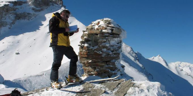 Für Tourengänger gilt: Bis Mittags sollte die Rückkehr erfolgen. Tourengänger