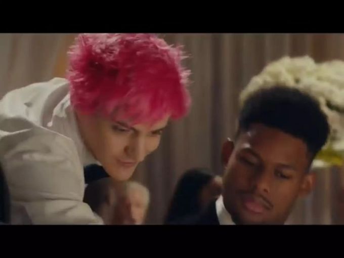 Fortnite Streamer Ninja hatte sogar einen Auftritt im diesjährigen Superbowl-Werbeclip der NFL. fortnite