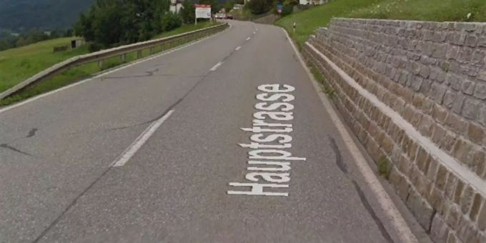 Auf der Julierstrasse im Kanton Graubünden spielte sich die Fahrt ab. (Symbolbild) Julierstrasse
