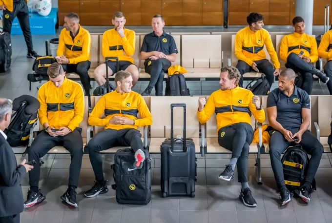 Die YB-Spieler mussten sich aufgrund der schlechten Wetterbedingungen in Porto über drei Stunden gedulden. uefa europa league 2019/20