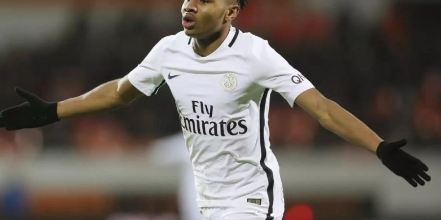 Jubelt Christopher Nkunku bald im Trikot von RB Leipzig? Foto: David Vincent/AP