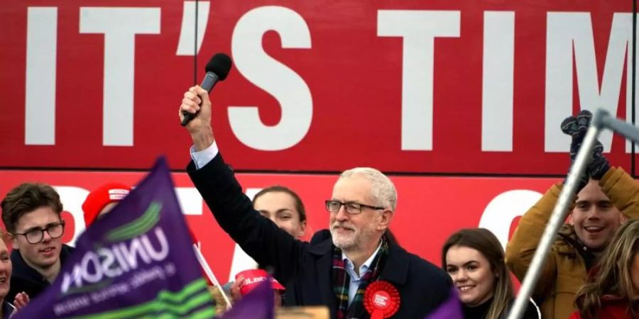 Labour-Chef Jeremy Corbyn im Wahlkampfendspurt: Laut Umfragen schrumpft der Vorsprung der Konservativen auf die Labour-Partei. Foto: Owen Humphreys/PA Wire/dpa