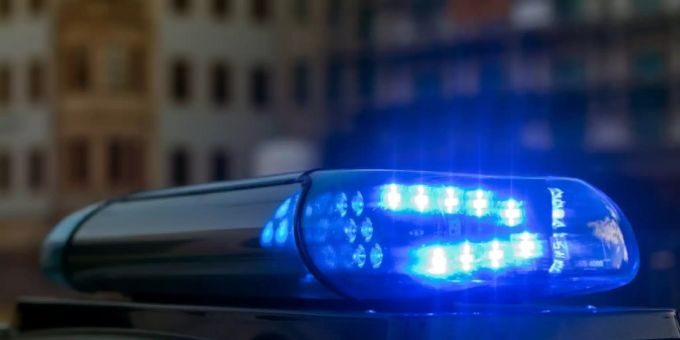 Ein Blaulicht auf einem Polizeiwagen. Blaulicht