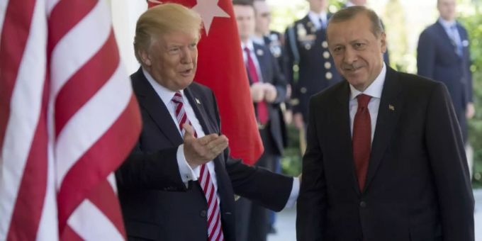 Erdogan (r.) und Trump in Washington im Jahr 2017 Erdogan (r.) und Trump in Washington im Jahr 2017
