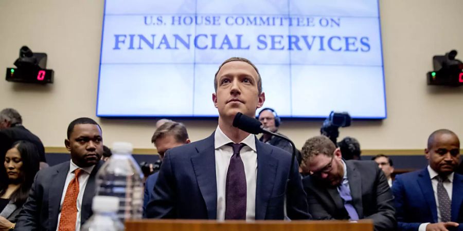 Facebook-Chef Mark Zuckerberg bekräftigte im US-Kongress, dass die Währung Libra nur mit der Zustimmung der US-Behörden an den Start gehen wird.