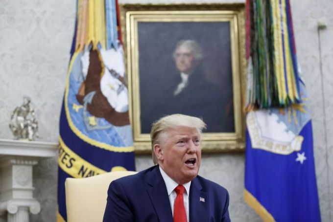 Im Oval Office wurde die E-Zigaretten Industrie diskutiert. Donald Trump Vaping