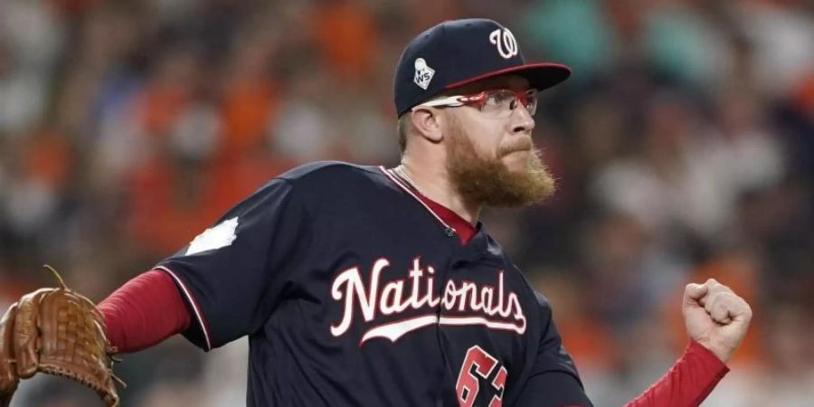 Sean Doolittle von den Washington Nationals feiert den Sieg gegen die Houston Astros. Foto: Eric Gay/AP/dpa