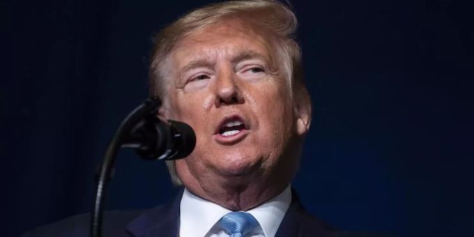 Wahlkämpfer Trump will die «endlosen» Kriege im Nahen Osten beenden und die US-Soldaten endlich nach Hause bringen. Präsident Trump hat immer mehr Truppen in die Region geschickt. Foto: Evan Vucci/AP/dpa Wahlkämpfer Trump will die «endlosen» Kriege im Nahen Osten beenden und die US-Soldaten endlich nach Hause bringen. Präsident Trump hat immer mehr Truppen in die Region geschickt. Foto: Evan Vucci/AP/dpa