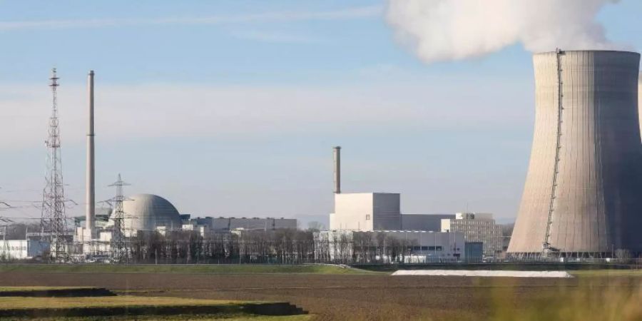 Das Foto zeigt das Kernkraftwerk Philippsburg wenige Tage vor der Abschaltung. Foto: Christoph Schmidt/dpa