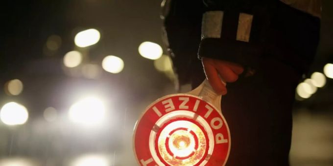 Verkehrskontrolle der Polizei Verkehrskontrolle der Polizei