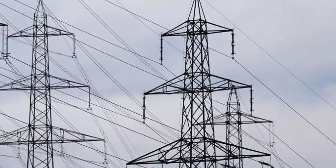 Der Berner Energiekonzern BKW expandiert im Leitungsbau nach Deutschland. (Symbolbild) BKW