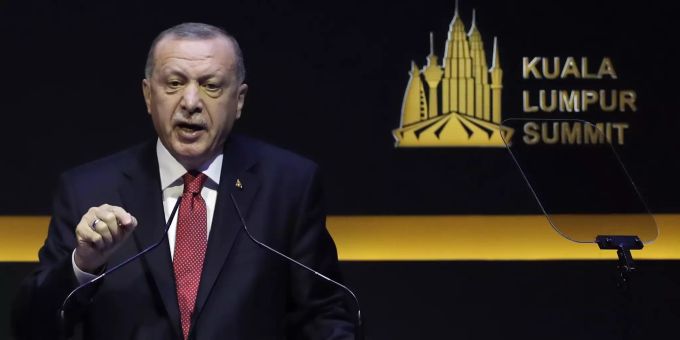 Der türkische Präsident Recep Tayyip Erdogan spricht am Kuala Lumpur Gipfel. Malaysia Islamic Conference