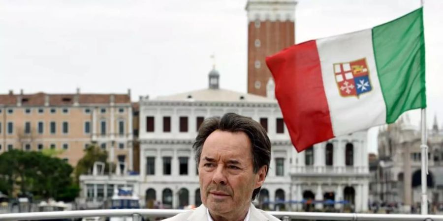 Commissario Brunetti (Uwe Kockisch) ermittelt ein letztes Mal in Venedig. Foto: Nicolas Maack/ARD/Degeto/dpa