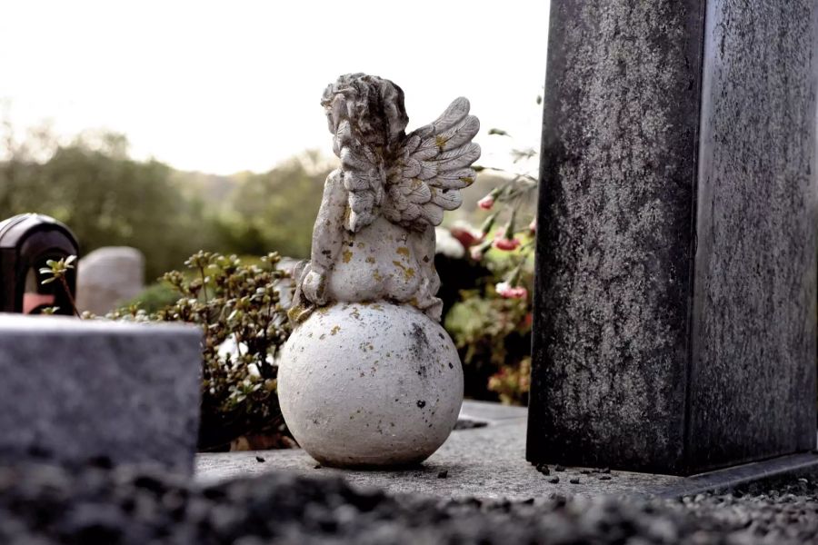 grabstein friedhof