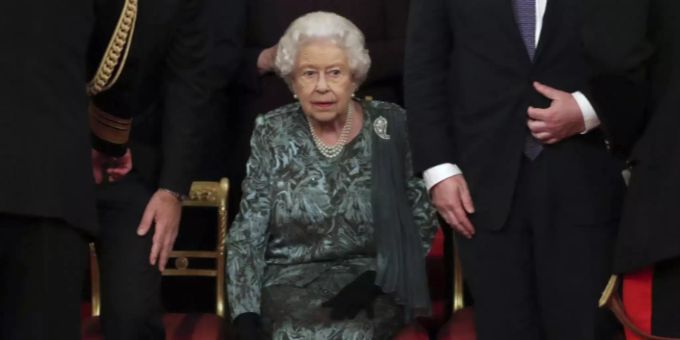 Queen Elizabeth bangt um Weihnachten queen elisabeth ii.