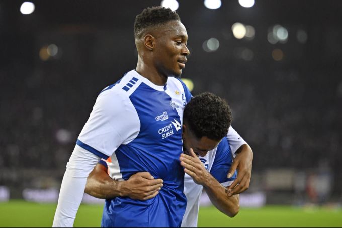Francis Momoh und Théo Ndicka im Trikot von GC. GC