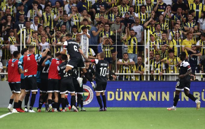 Die Spieler des FC Lugano feiern das Tor zum 1:0 gegen Fenerbahce. FC Lugano Champions League