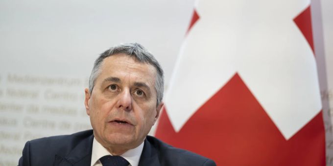 Zwei Milliarden - Cassis droht mit Streichung von Hilfsgeldern