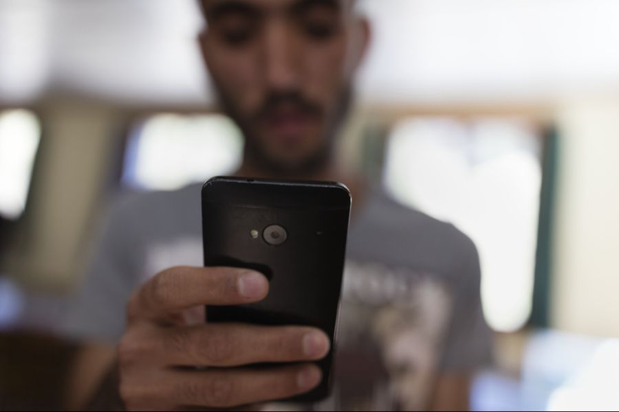 Vibrierende Handys und abgelenkte Gäste: Das Restaurant Kronenhalle möchte dem offenbar entgegenwirken. (Symbolbild)