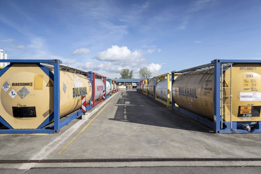 Der Rohstoffhandel liegt nicht weit hinter dem Tourismus zurück. (Symbolbild)