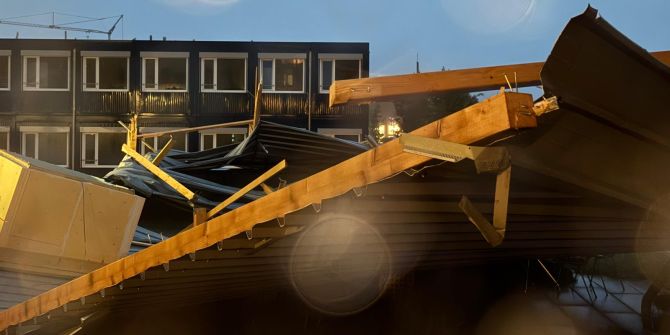 Sturm Hallenbad Dach Meilen