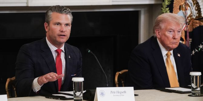 US-Präsident Donald Trump und Verteidigungsminister Pete Hegseth