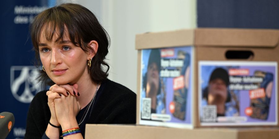 Petition "Voyeur-Aufnahmen strafbar machen"