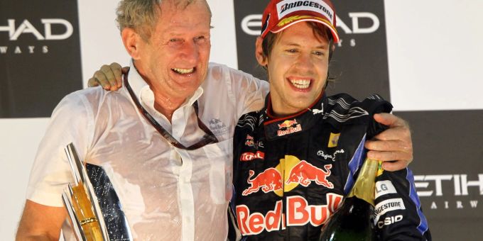 Sebastian Vettel (r) im Jahr 2010 mit Helmut Marko. Sebastian Vettel Helmut Marko