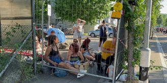 Mega-Konzert - Swift-Wahnsinn! Fans singen sogar vor dem Letzi mit