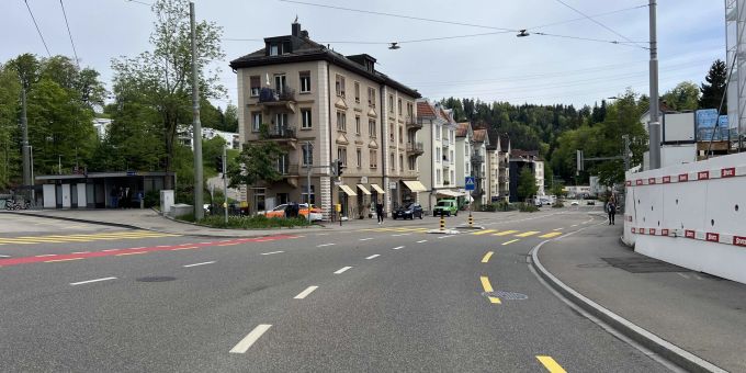Bub (6) von Auto erfasst. Bub Unfall