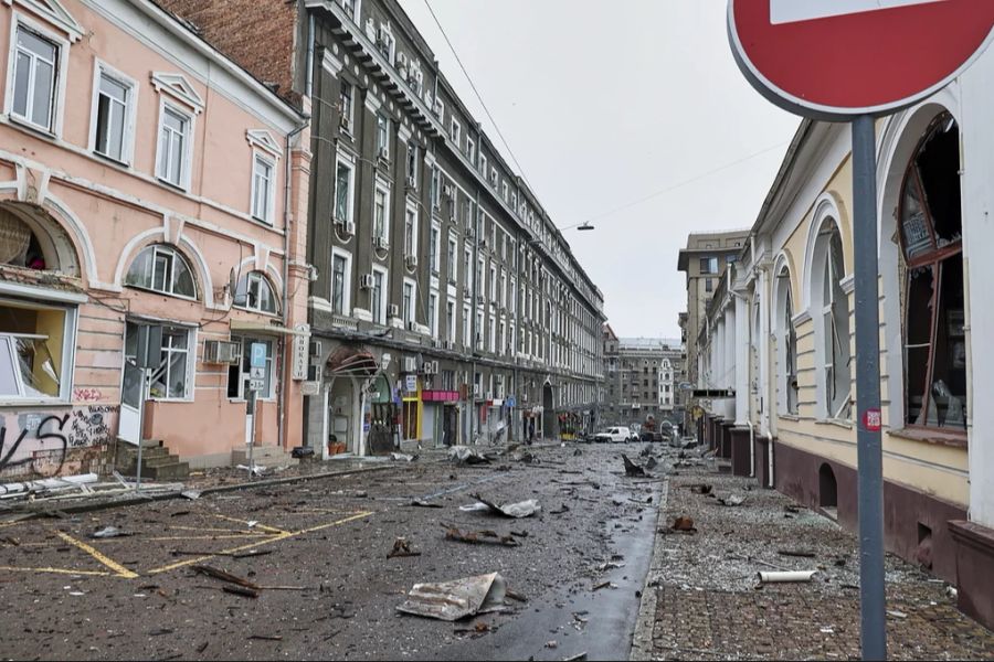 Laut Russland-Experte Thomas Jäger wählte Putin genau diesen Zeitpunkt für eine neue Offensive, weil die ukrainischen Streitkräfte sich gerade in einer ausgedünnten Materiallage befinden.