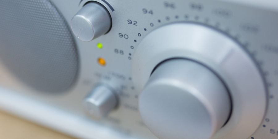 Das Bundesamt für Kommunikation wird die UKW-Konzessionen für die Verbreitung von Radio im Herbst 2026 erteilen. (Archivbild)