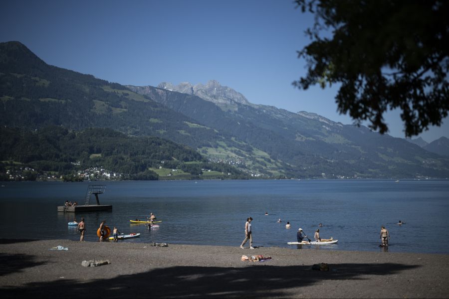 Eine SUP-Gruppe wurde auf dem Walensee von einem Sturm überrascht.