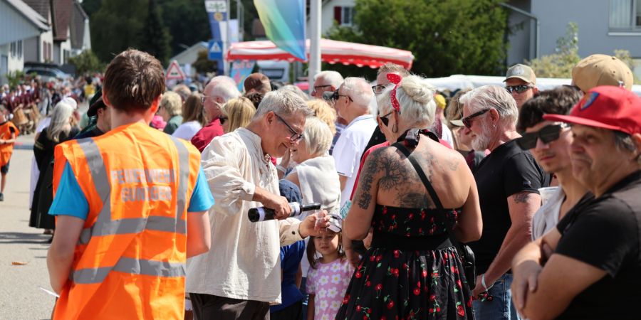 Impressionen vom Festumzug der Gemeinde Gunzgen.