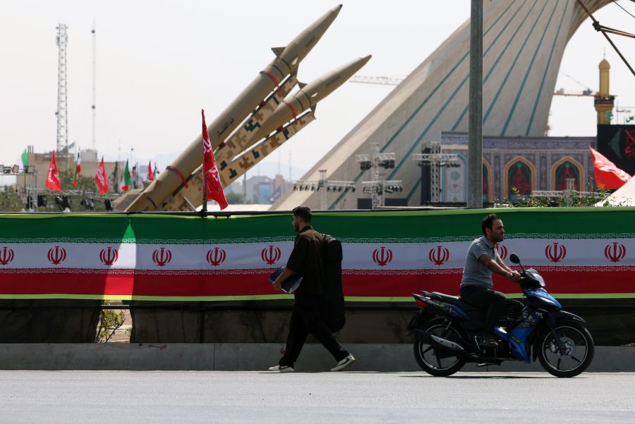 Der Iran blockiert die Strasse von Hormus.