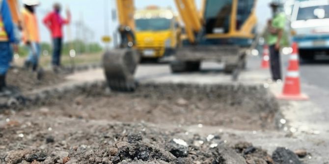 Strassenbau Strassenarbeiten Belagsarbeiten