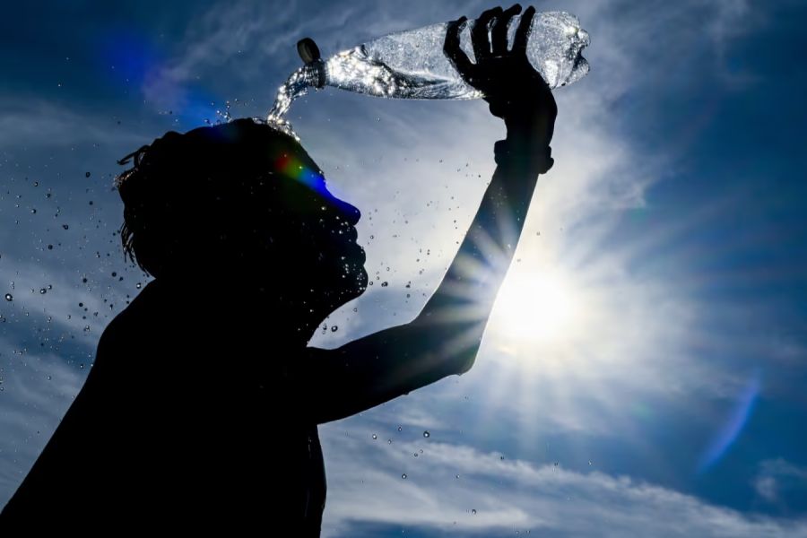 Heute, Dienstag, wird es vielerorts der heisseste Tag der verfrühten Sommerphase. Dies bei Temperaturen von bis zu 33 Grad.