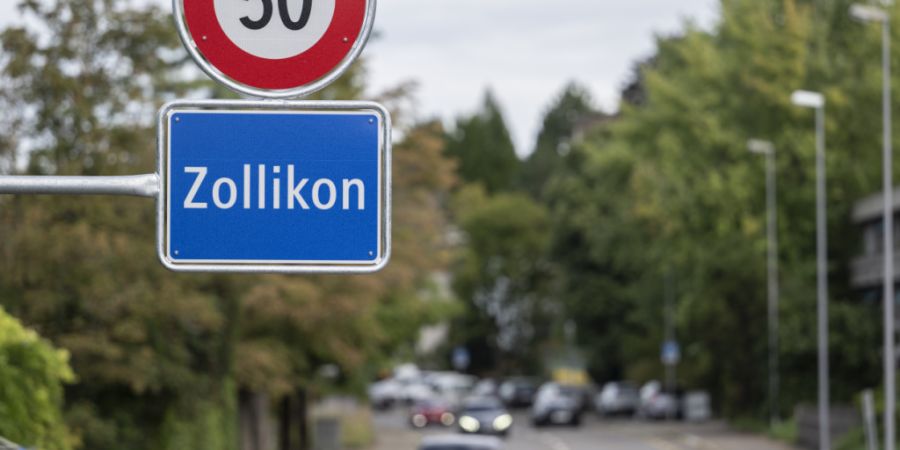 Tempo 50 auf der Seestrasse ist dem Automobilclub der Schweiz ein Dorn im Auge. Auf einem Abschnitt in Meilen verzichtet der Kanton nun auf die Temporeduktion (Archivbild)